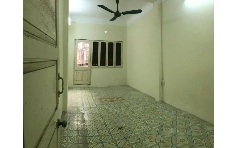Cho thuê nhà ở HỘ GIA ĐÌNH Phố Nguyễn Cao, DT 50m2 - 2tầng Giá 8 triệu